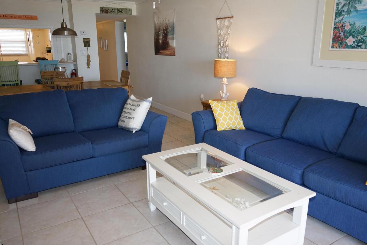 Wow! Updated Oceanfront, Pool Front Spanish Main Condo 45! ココアビーチ エクステリア 写真