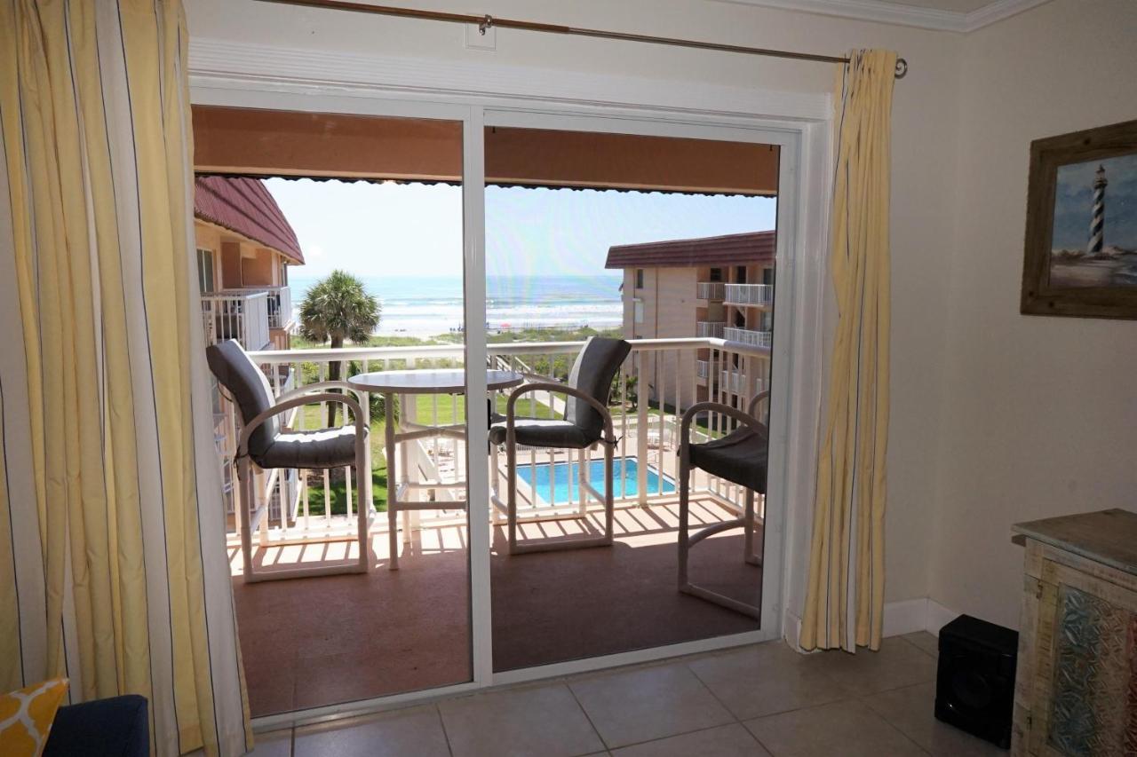 Wow! Updated Oceanfront, Pool Front Spanish Main Condo 45! ココアビーチ エクステリア 写真