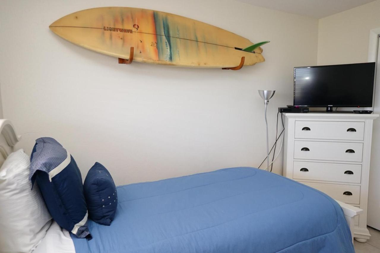 Wow! Updated Oceanfront, Pool Front Spanish Main Condo 45! ココアビーチ エクステリア 写真