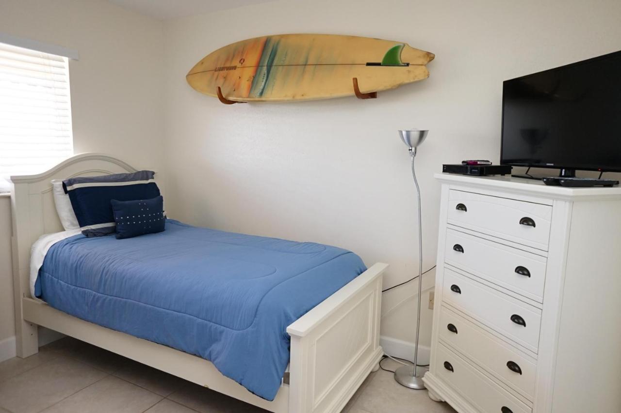 Wow! Updated Oceanfront, Pool Front Spanish Main Condo 45! ココアビーチ エクステリア 写真
