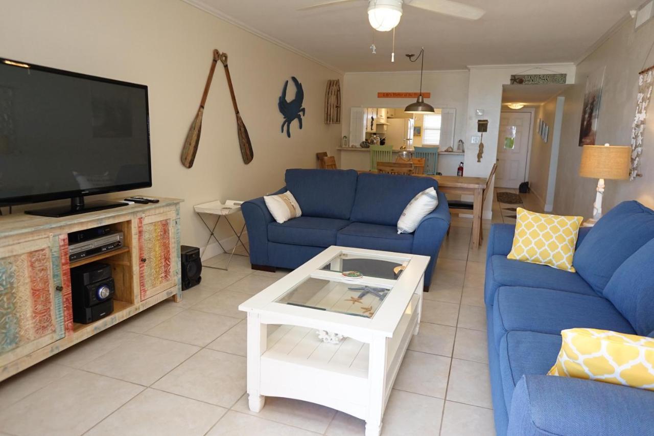 Wow! Updated Oceanfront, Pool Front Spanish Main Condo 45! ココアビーチ エクステリア 写真